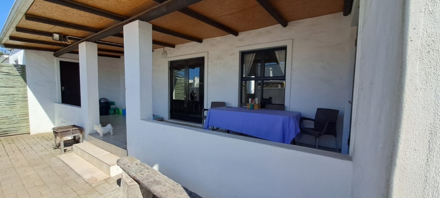 4 Bedroom Property for Sale in Velddrif Western Cape